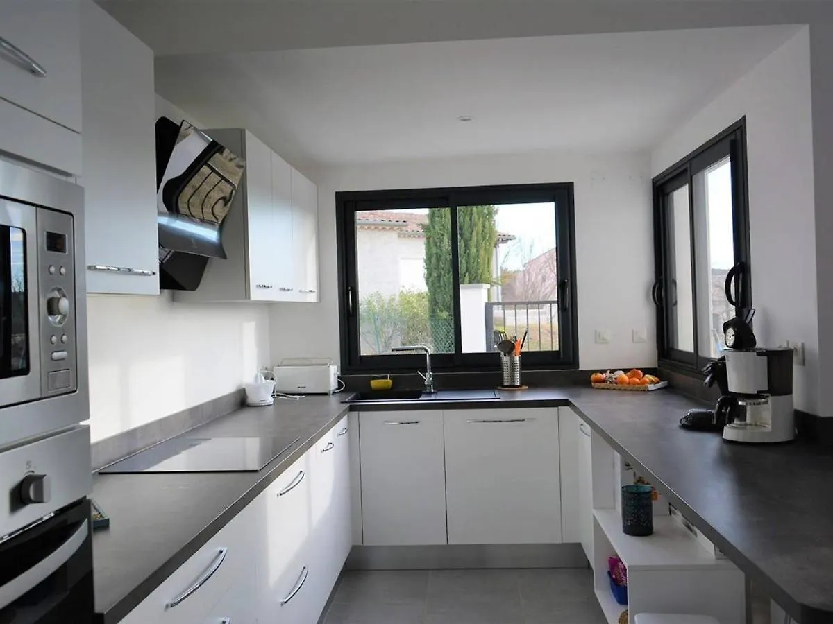 Holiday home Villa Climatisee 3 Chambres Avec Piscine Privee, Proche Centre-Ville De Ruoms - Fr-1-382-96 France