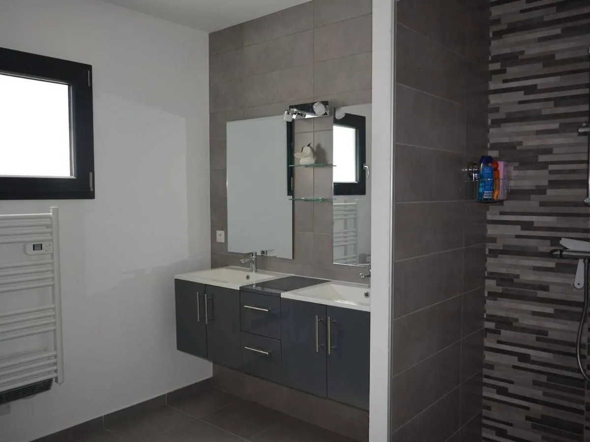 Villa Climatisee 3 Chambres Avec Piscine Privee, Proche Centre-Ville De Ruoms - Fr-1-382-96