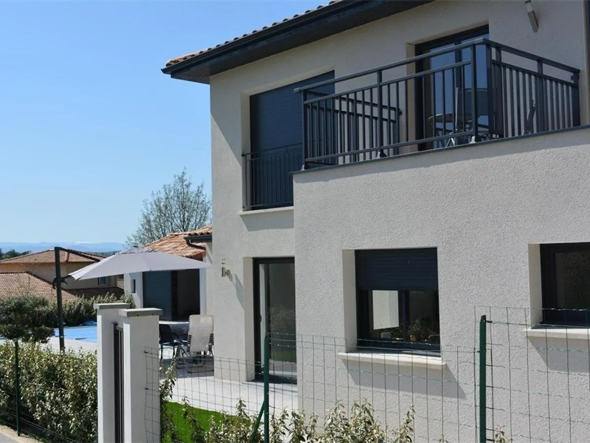 Villa Climatisee 3 Chambres Avec Piscine Privee, Proche Centre-Ville De Ruoms - Fr-1-382-96 0*,  France