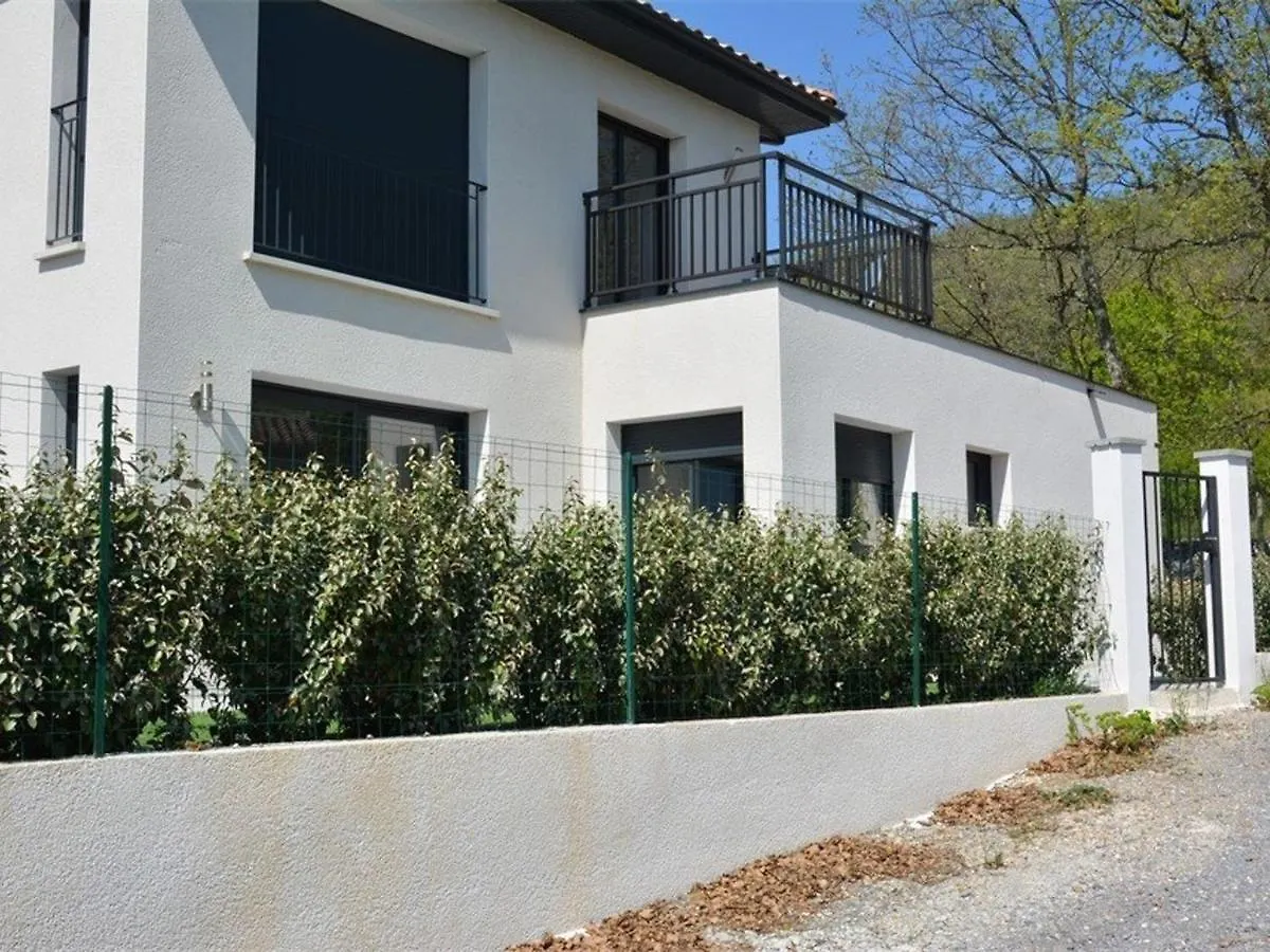 Villa Climatisee 3 Chambres Avec Piscine Privee, Proche Centre-Ville De Ruoms - Fr-1-382-96 Holiday home
